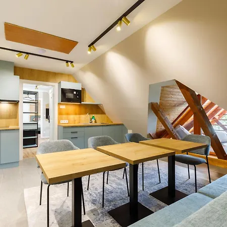 Lepke és étterem 3*