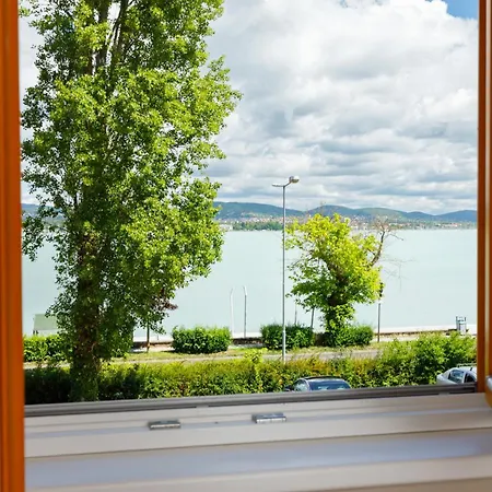 Lepke és étterem Casa de hóspedes 3*