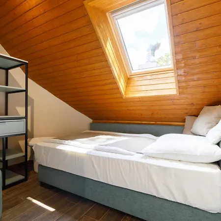 Casa de hóspedes Lepke és étterem 3*